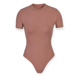 SKIMS Cotton Jersey T Shirt Bodysuit (Rose Clay M)